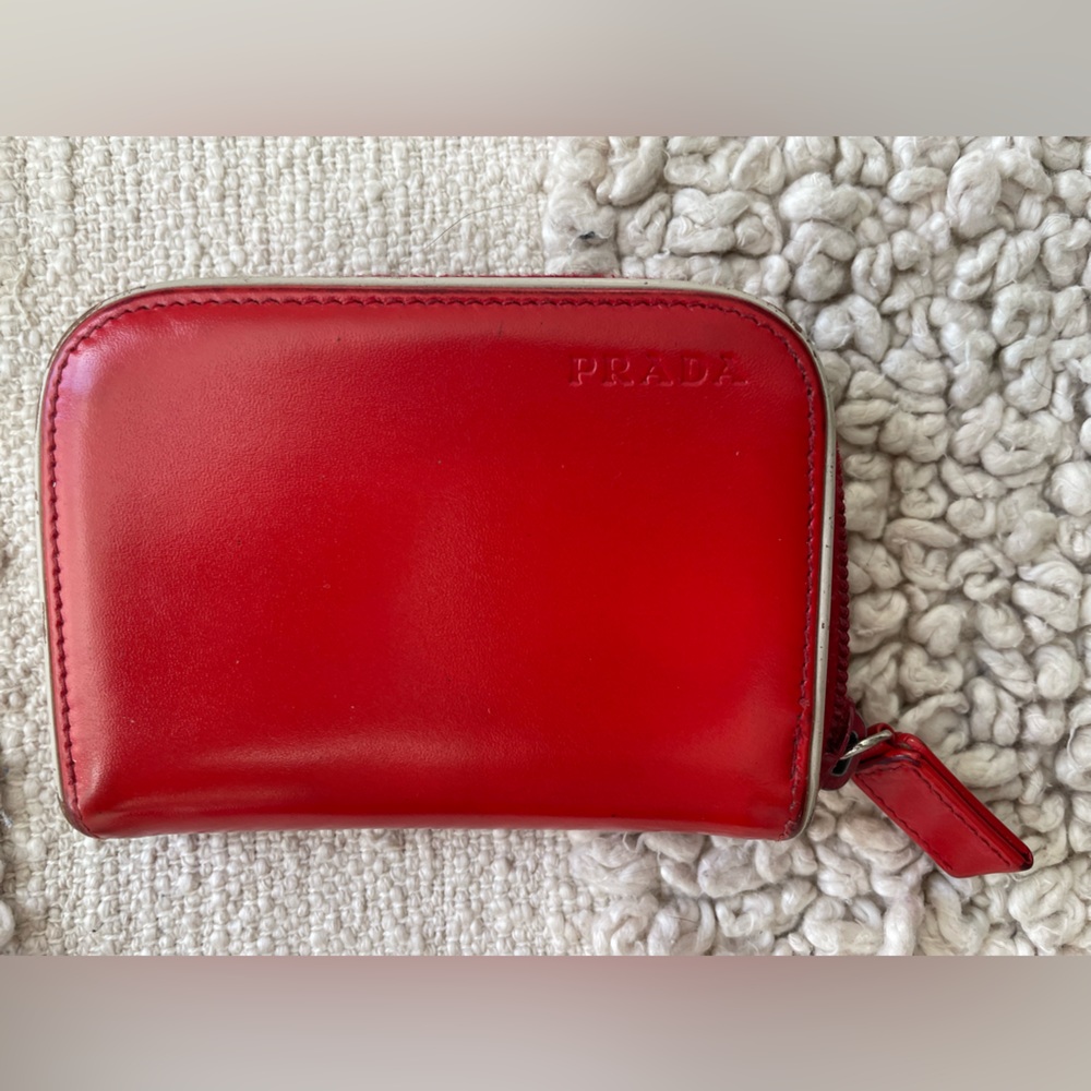 PRADA Vintage Red w/Wht Piping Small Rectangle wallet Card Holder Zip Around 4x3